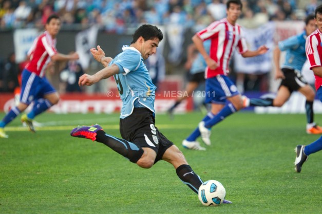 Uruguay wins COPA 2011
